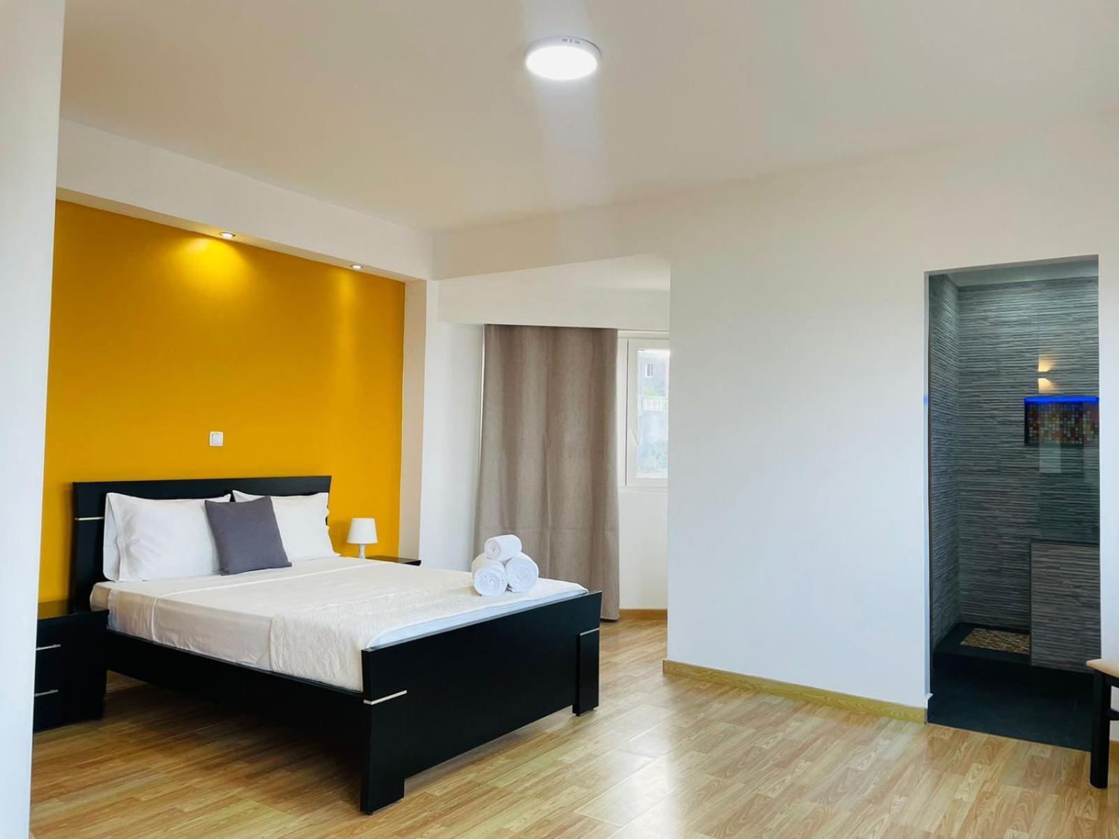 Residencial Sol Point Art Bed and Breakfast Ponta Do Sol Exteriör bild
